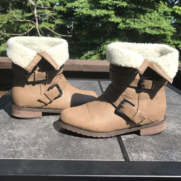 Booties - Picture 4 of 8